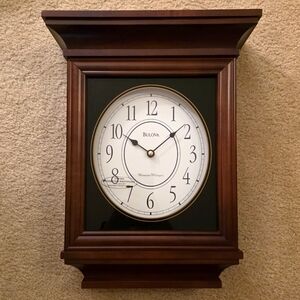 BULOVA 🕰 NIB Elegant Mahogany Hour Chiming Westminster Whittington Wall Clock